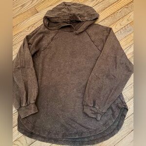 Women’s Boutique Brown Hooded Open Bottom sweatshirt. S Small